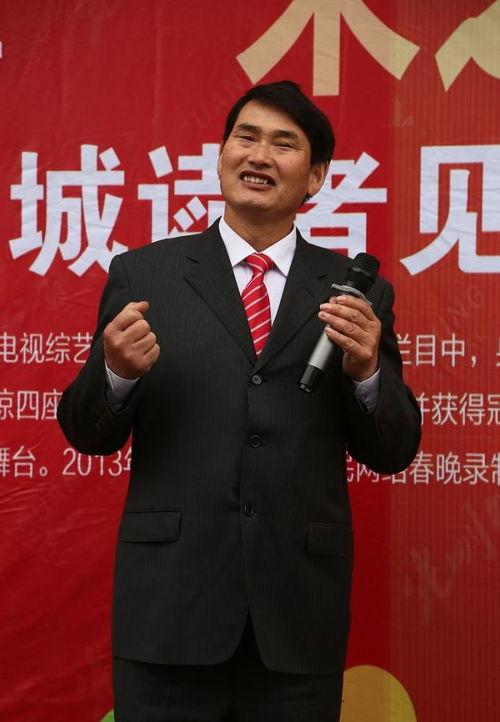 正义大衣哥最新爆料,揭秘娱乐圈不为人知的真相